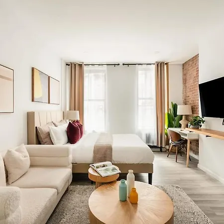 240-10 New Modern Studio Ues W&D